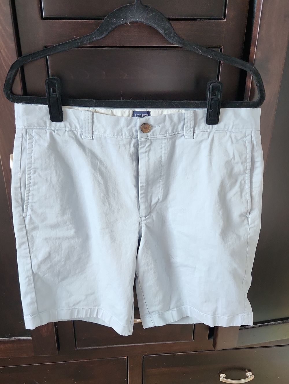 J. Crew Men’s Ice Blue Flat Front Chino Shorts With 9" Inseam